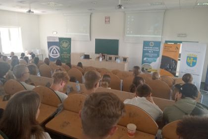 Współczesne problemy społeczno-prawne oczami młodych ludzi 