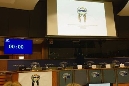 Uczennice LO3 na międzynarodowych debatach w Brukseli! 🇪🇺 