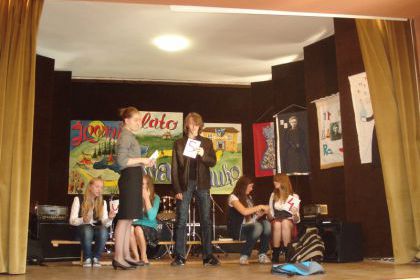 Ślubowanie klas pierwszych LO 