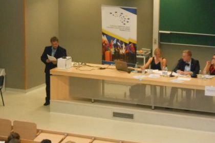 Obrady Europejskiego Parlamentu Młodzieży 