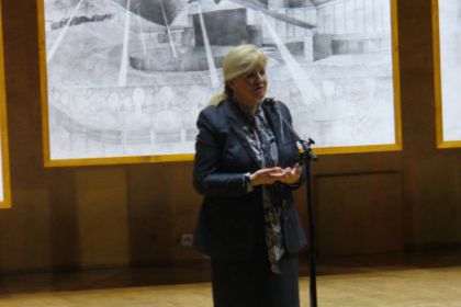 Wojewódzka uroczystość wręczenia dyplomów stypendystom Prezesa Rady Ministrów oraz Ministra Edukacji 