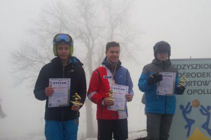 Narciarze na podium w Zieleńcu 