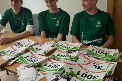 Wolontariusze PG9 i III LO pomagają podczas VII Maratonu Opolskiego 