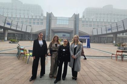 Uczennice LO3 na międzynarodowych debatach w Brukseli! 🇪🇺 