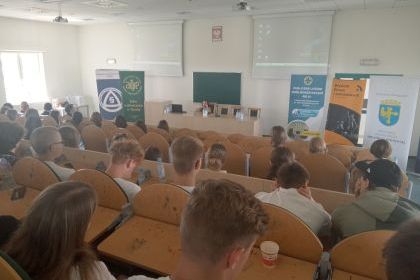Współczesne problemy społeczno-prawne oczami młodych ludzi 