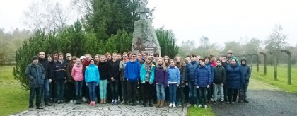 Październikowe wędrówki historyczne klas drugich gimnazjum.