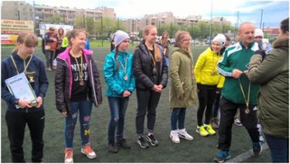 Dziewczyny z gimnazjum zdobyły 3 miejsce w piłce nożnej w finale Opola