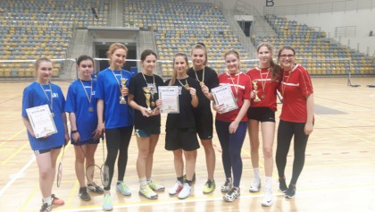 Kolejny sukces naszego żeńskiego zespołu - srebrny medal na Mistrzostwach Opola w Badmintonie