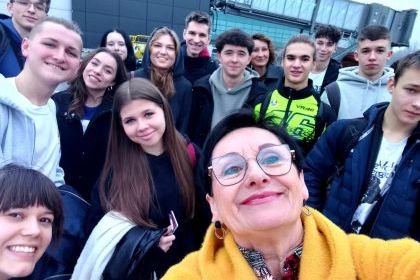 Tr&oacute;jka na międzynarodowej drodze - Neapol 