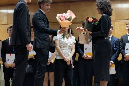 POŻEGNANIE TEGOROCZNYCH ABSOLWENT&Oacute;W TR&Oacute;JKI 