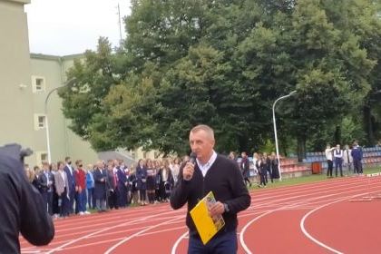 Uroczyste rozpoczęcie roku szkolnego w Publiczne Liceum Ogólnokształcące nr III w Opolu 