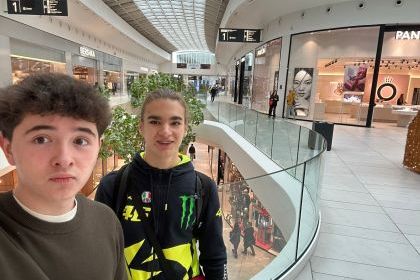 Tr&oacute;jka na międzynarodowej drodze - Neapol 