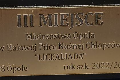 RĄZOWY MEDAL DLA PIŁKARZY III LO !!! 